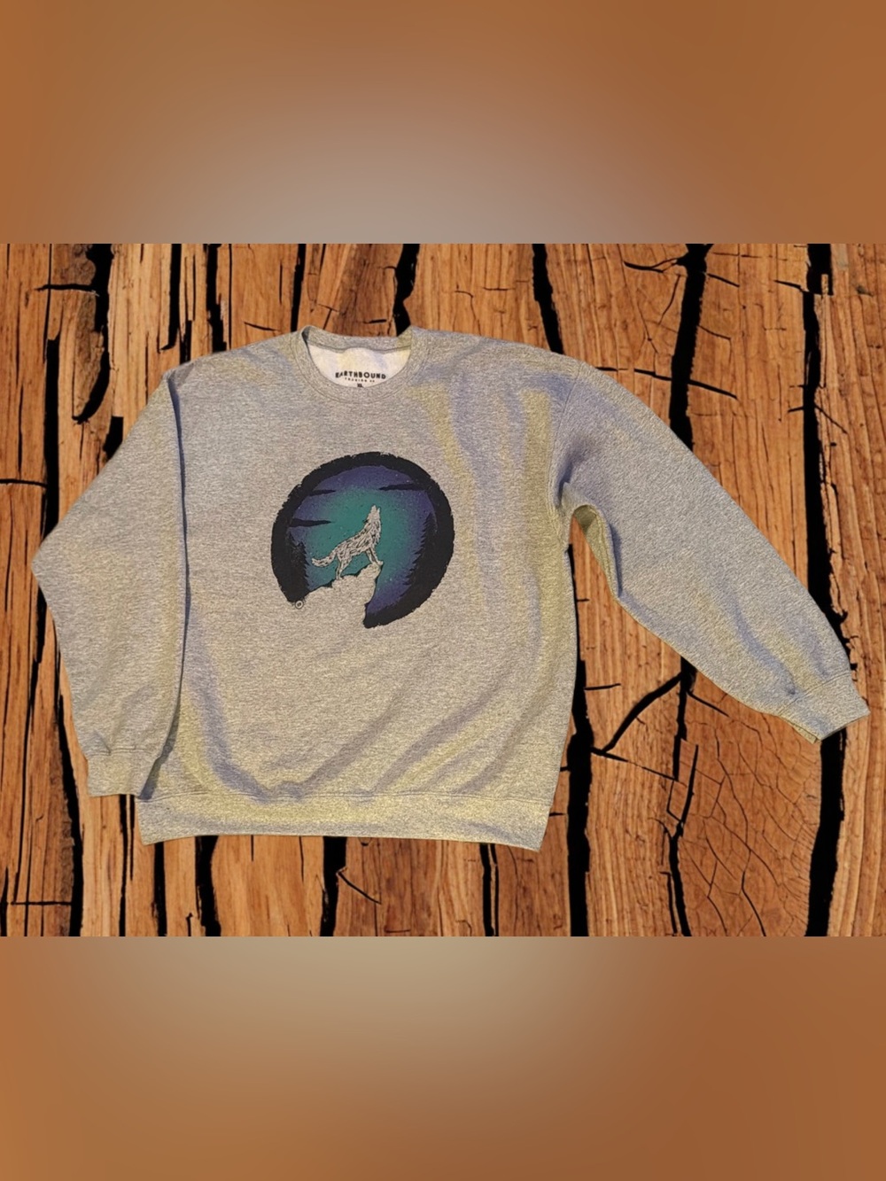 EARTHBOUND Wolf Howling At Moon Graphic Sweatshirt XL